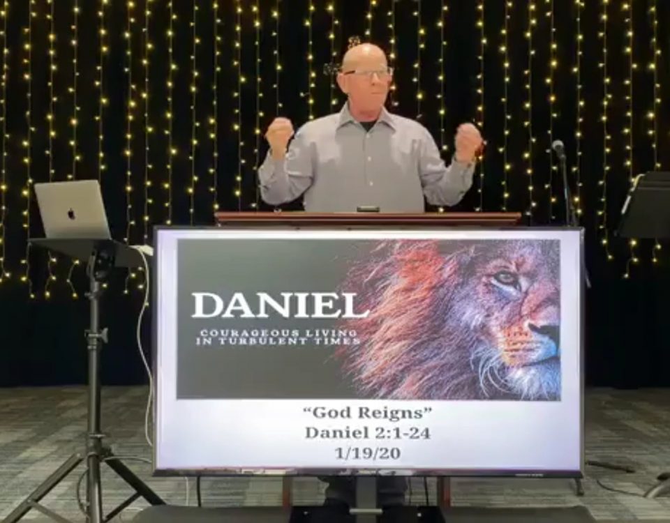God-Reigns-Daniel-21-23