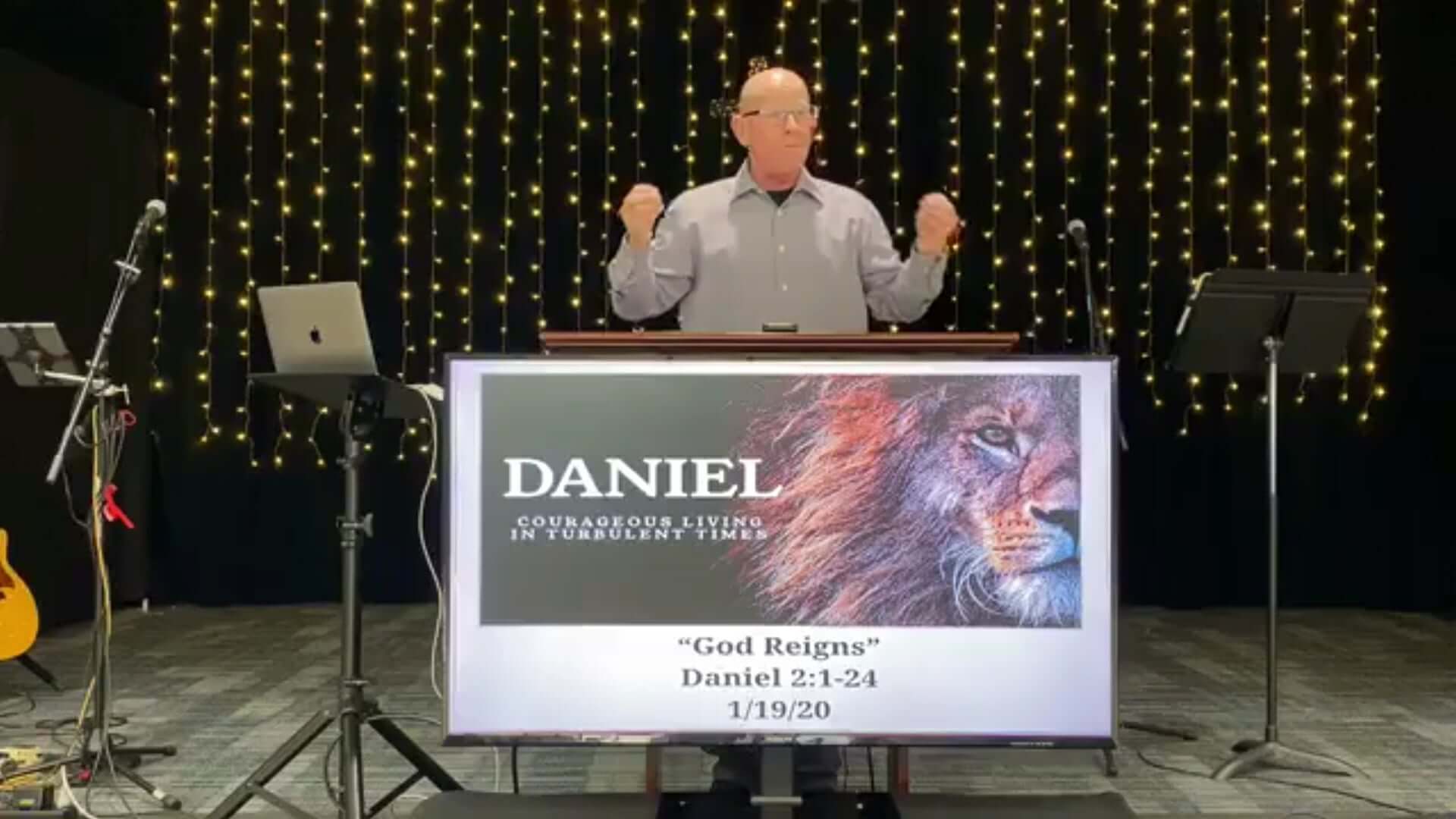 God-Reigns-Daniel-21-23